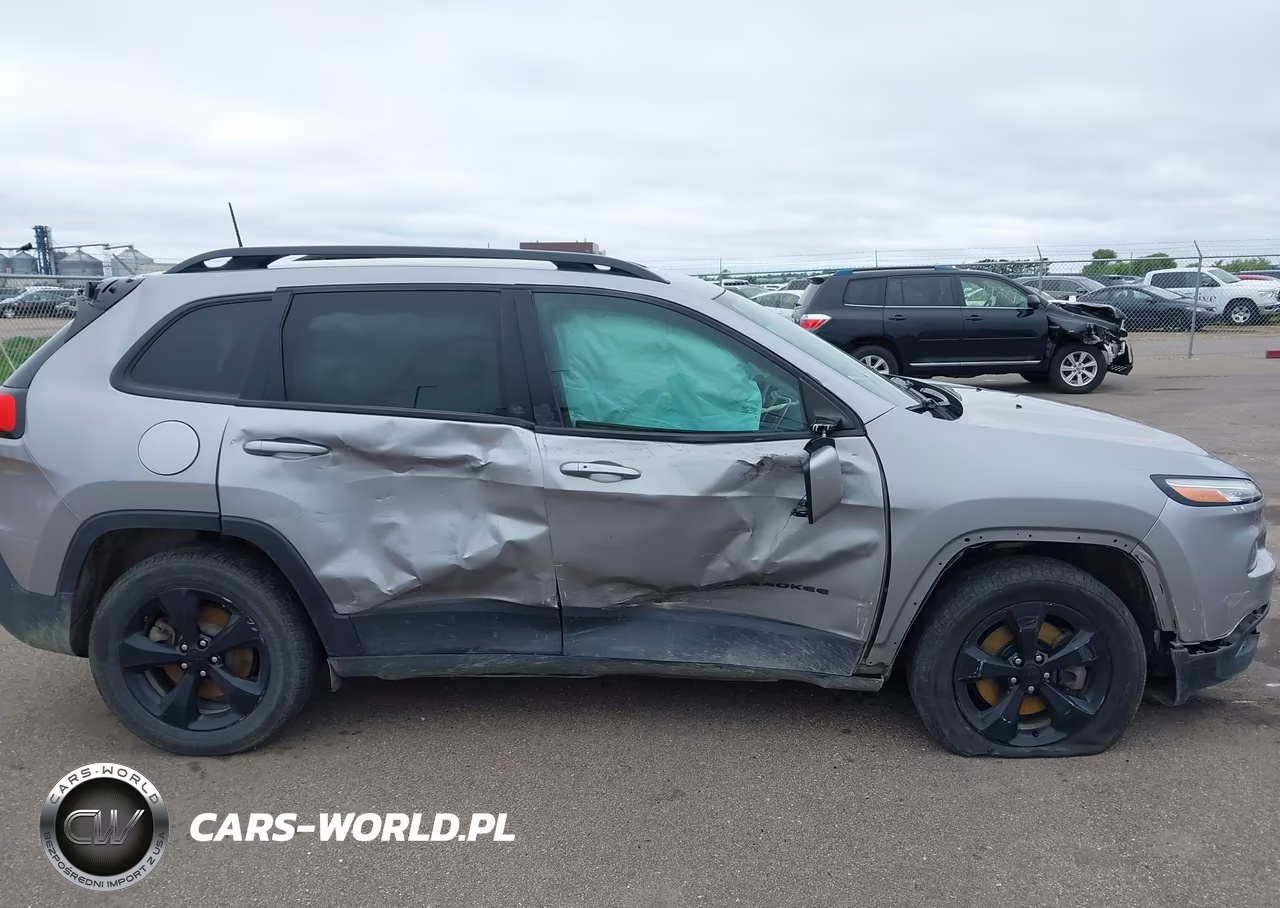 2018 Jeep Cherokee Limited 4X4 VIN:1C4PJMDX2JD579092 - 6