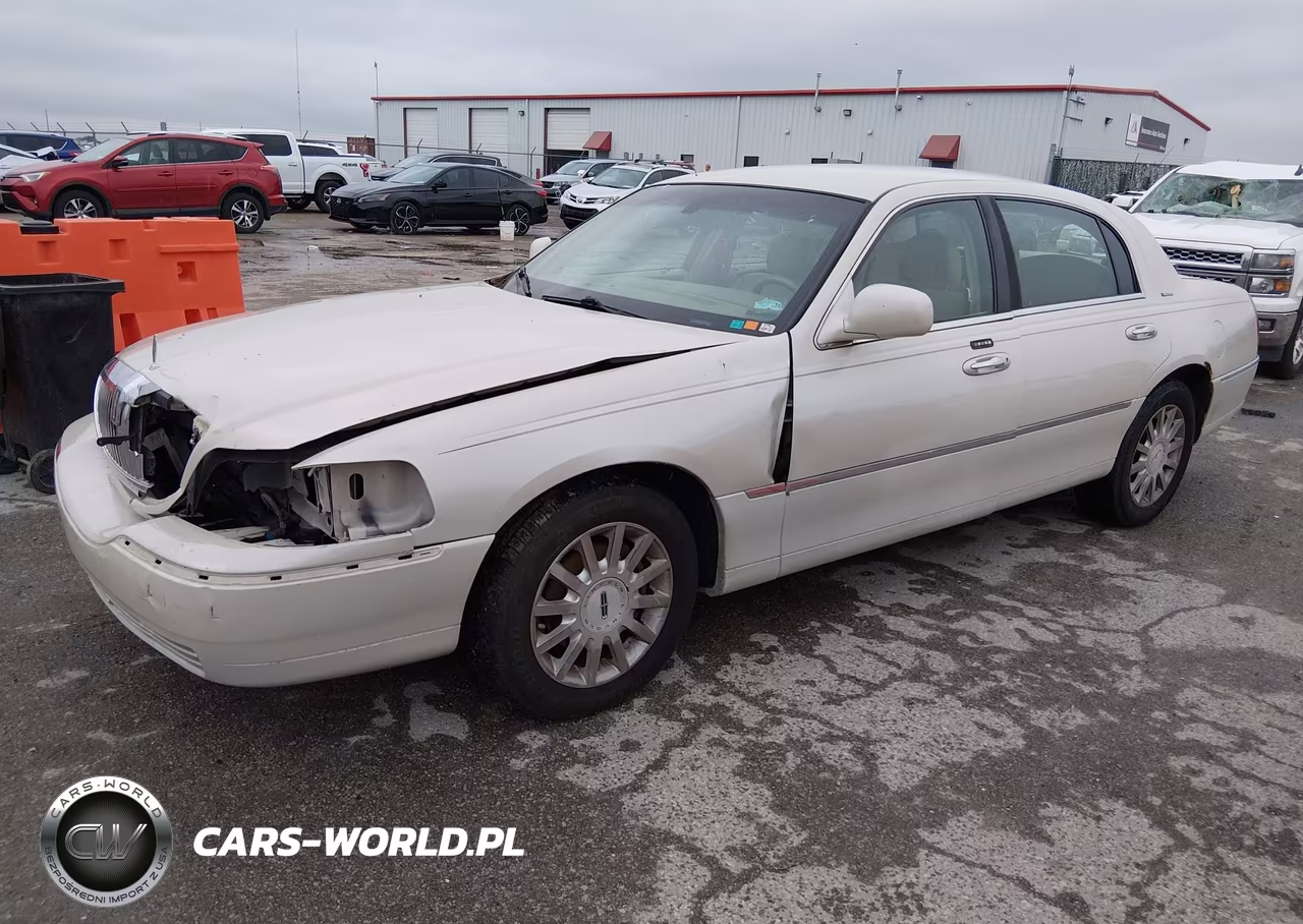 2007 Lincoln Town Car Signature VIN:1LNHM81VX7Y617235 - 2
