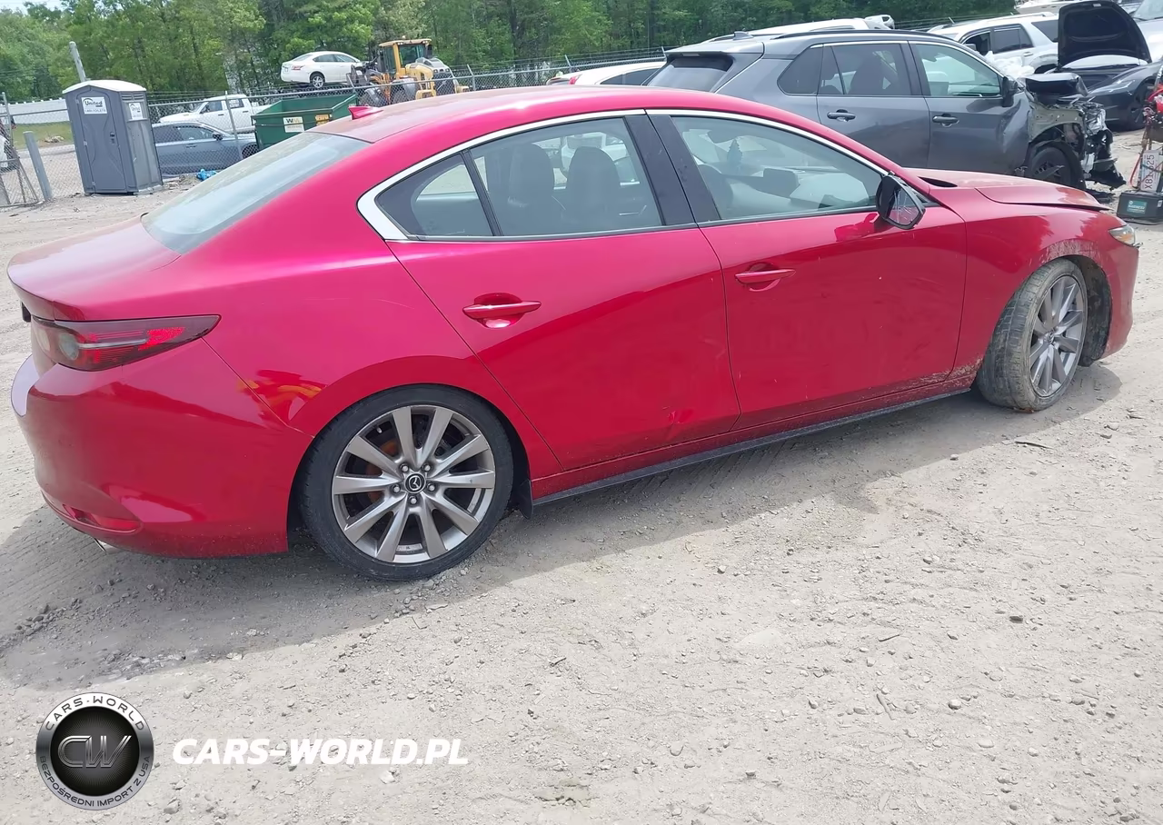 2019 Mazda Mazda3 Premium Package VIN:3MZBPAEM6KM103961 - 4