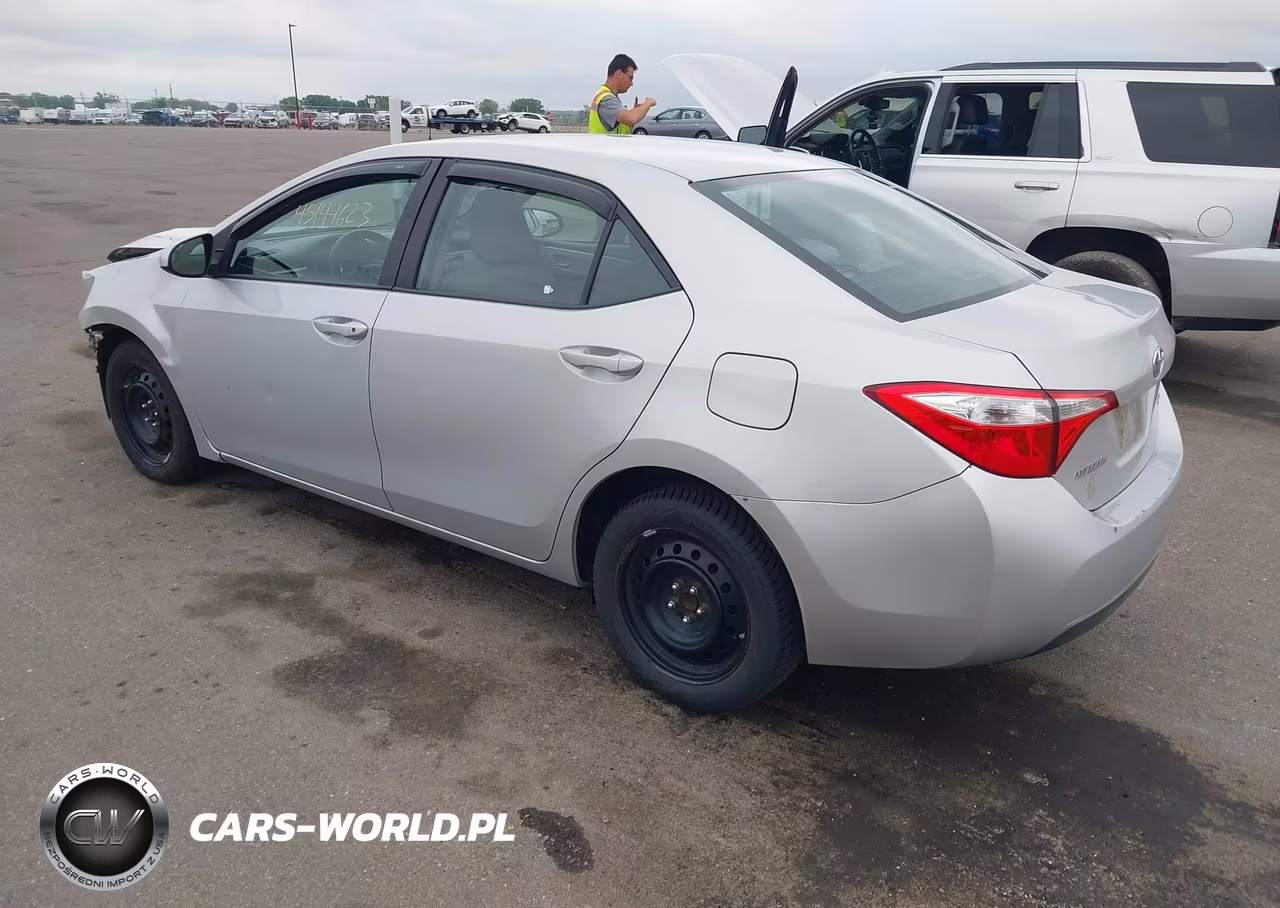 2016 Toyota Corolla Le VIN:2T1BURHE7GC626596 - 3