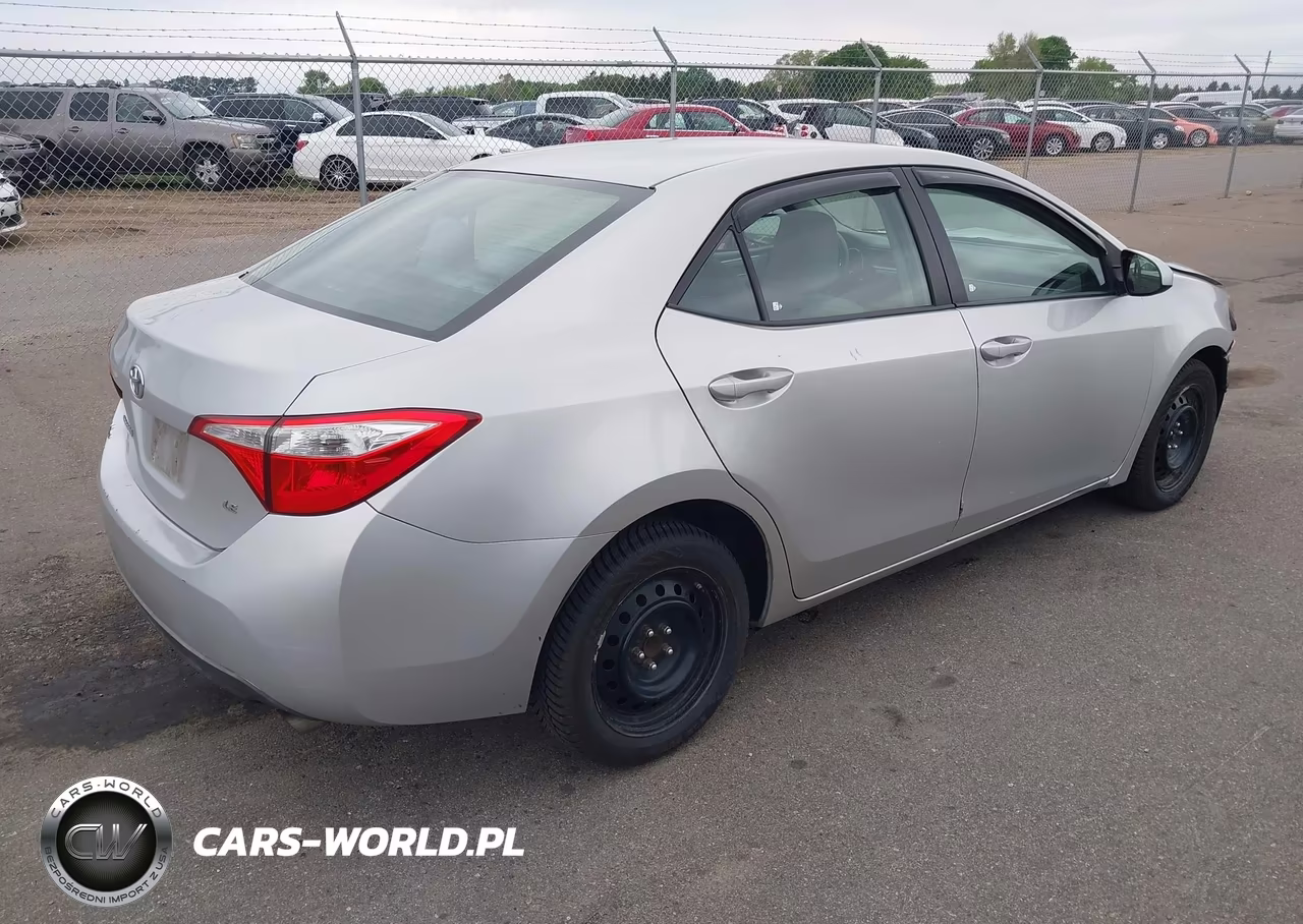 2016 Toyota Corolla Le VIN:2T1BURHE7GC626596 - 4