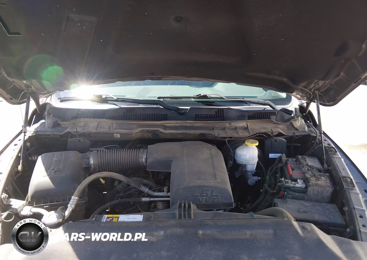 2018 Ram 1500 Tradesman 4X4 5'7 Box VIN:1C6RR7KG3JS318983 - 10