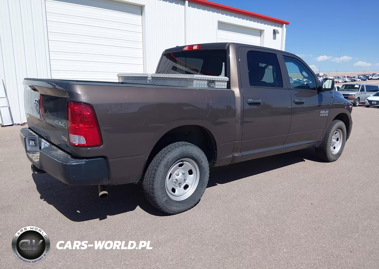 2018 Ram 1500 Tradesman 4X4 5'7 Box VIN:1C6RR7KG3JS318983 - 4