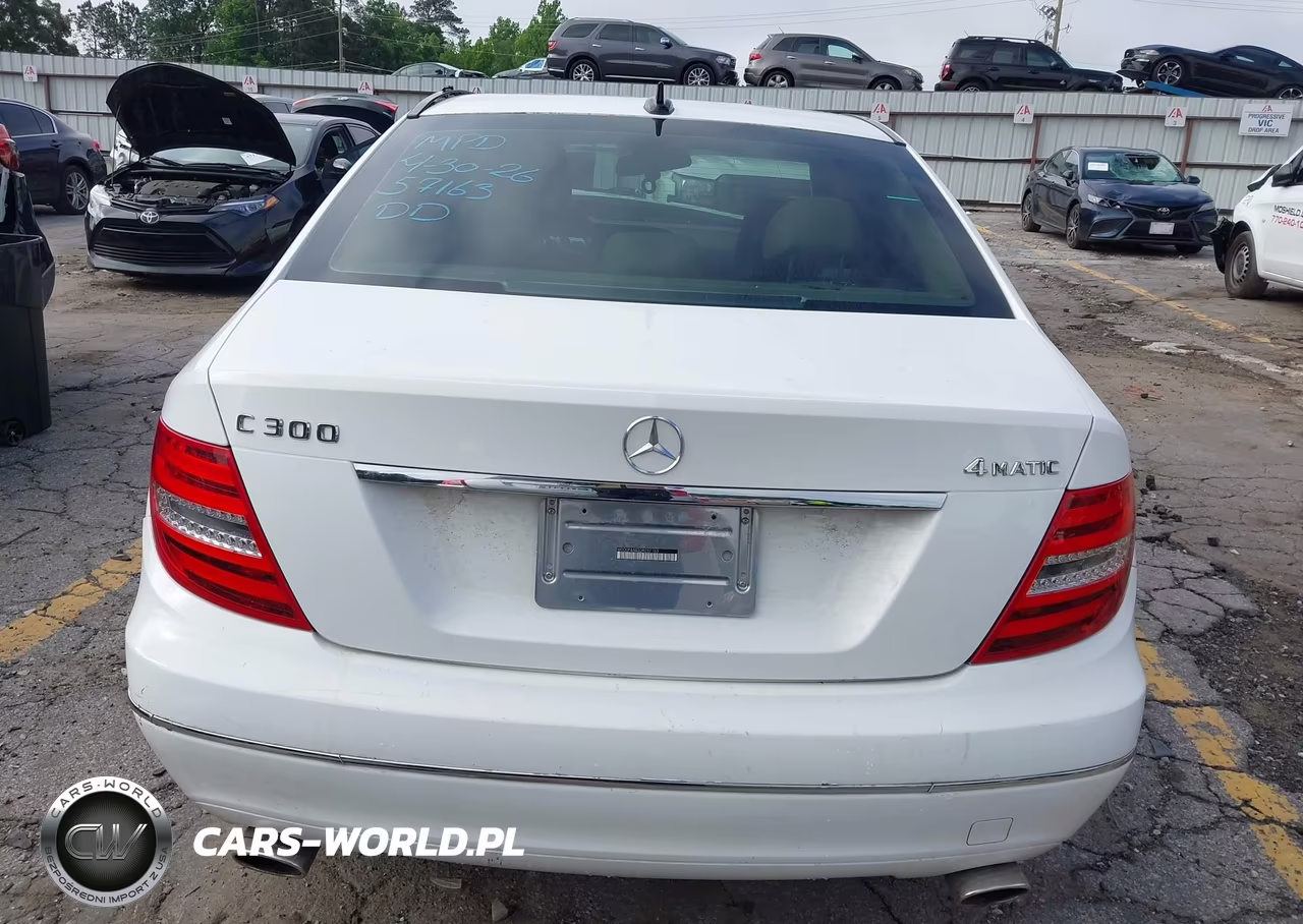 2013 Mercedes-Benz C 300 Luxury 4Matic VIN:WDDGF8AB2DR257163 - 16