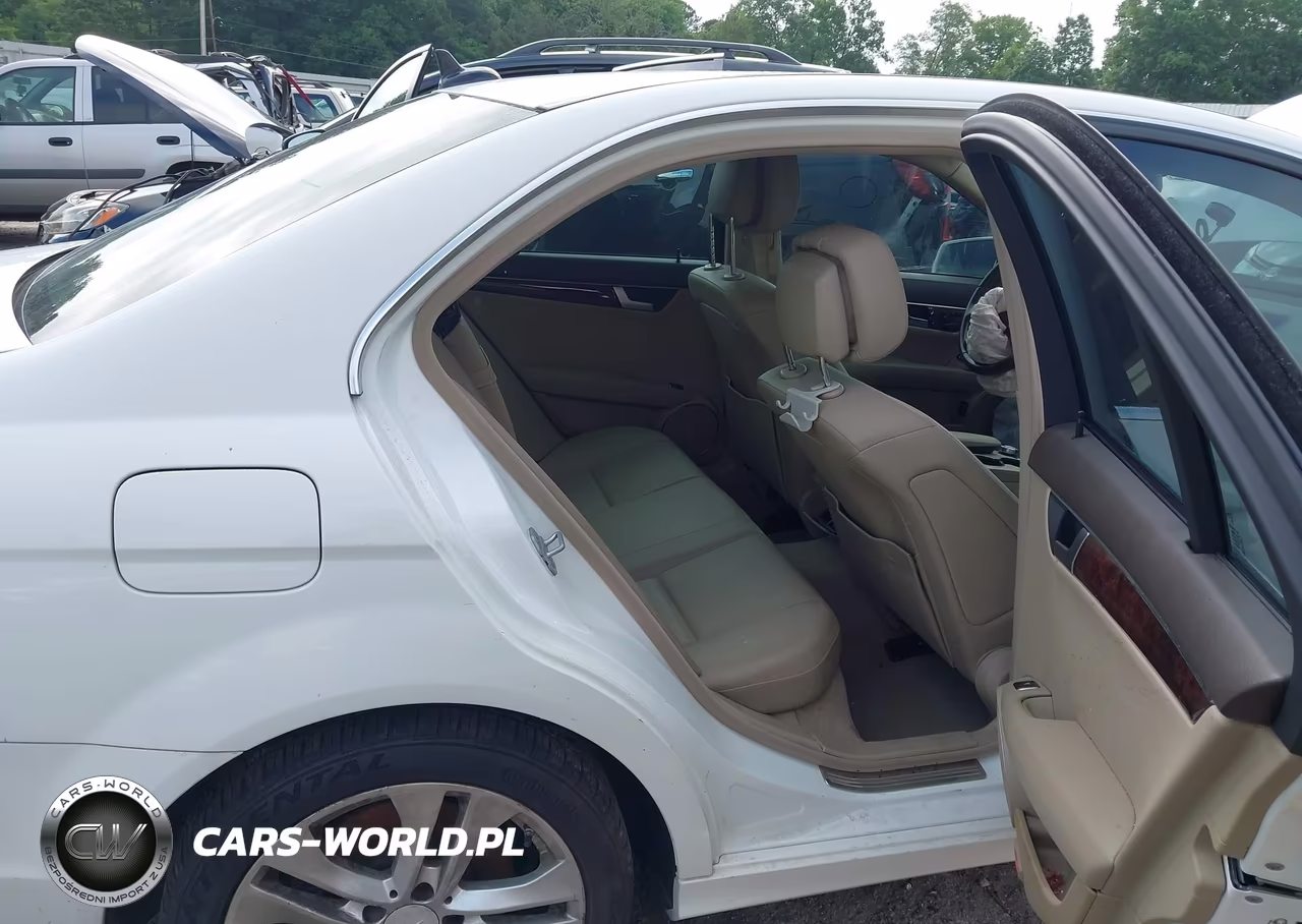 2013 Mercedes-Benz C 300 Luxury 4Matic VIN:WDDGF8AB2DR257163 - 8
