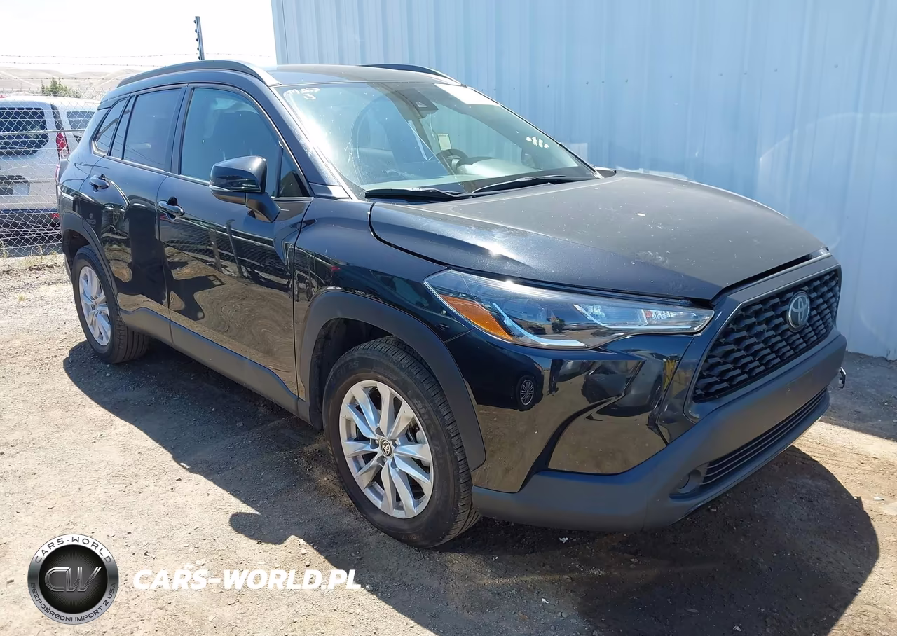 2022 Toyota Corolla Cross Le – zdjęcie 1 z 16