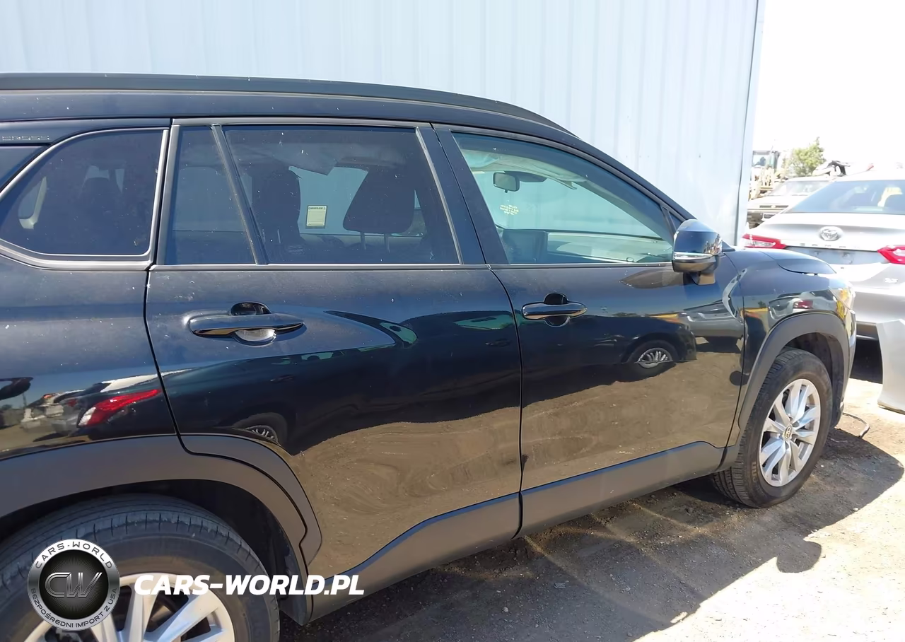 2022 Toyota Corolla Cross Le VIN:7MUCAAAGXNV021542 - 13