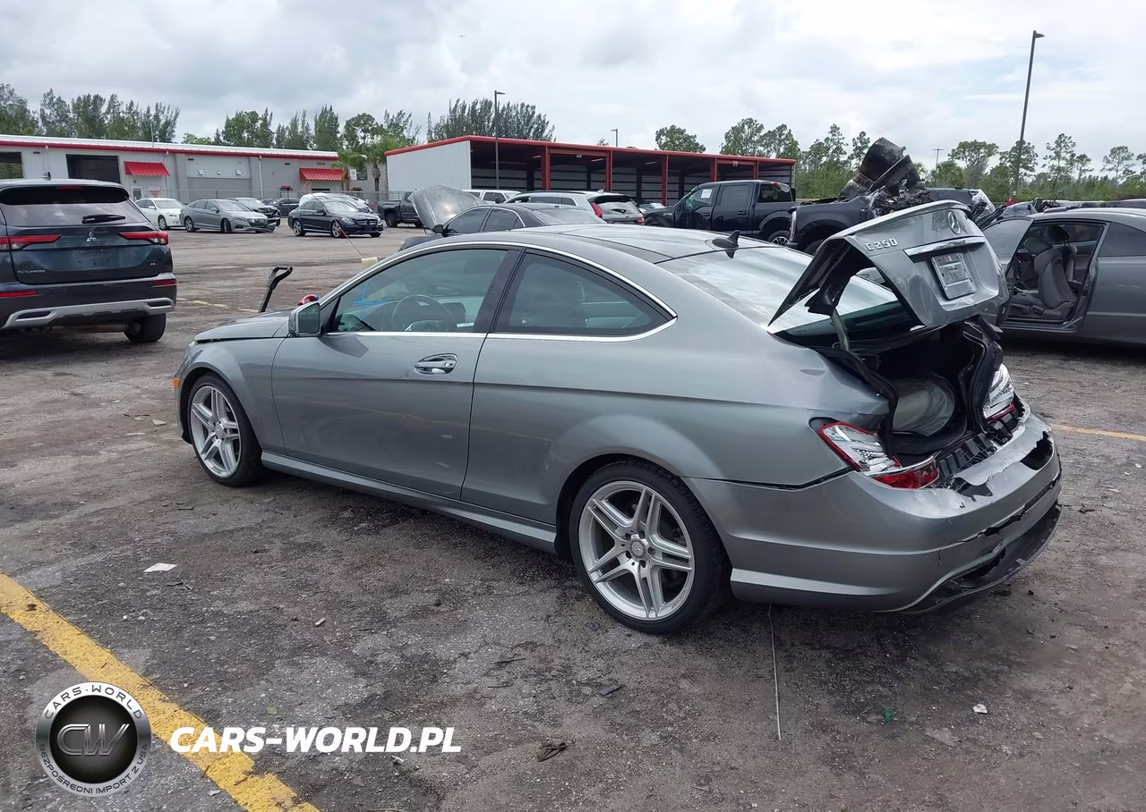 2014 Mercedes-Benz C 250 VIN:WDDGJ4HB4EG282558 - 3