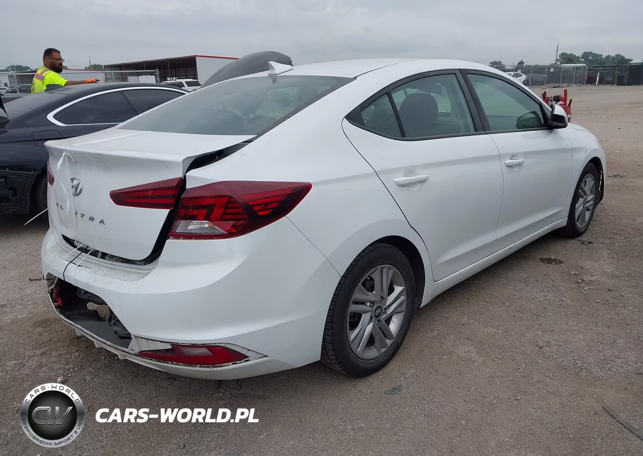 2020 Hyundai Elantra Sel VIN:5NPD84LF6LH579231 - 4
