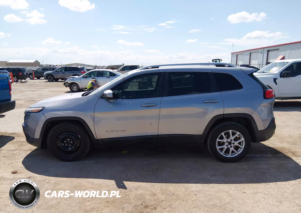 2016 Jeep Cherokee Latitude VIN:1C4PJLCB7GW335984 - 13