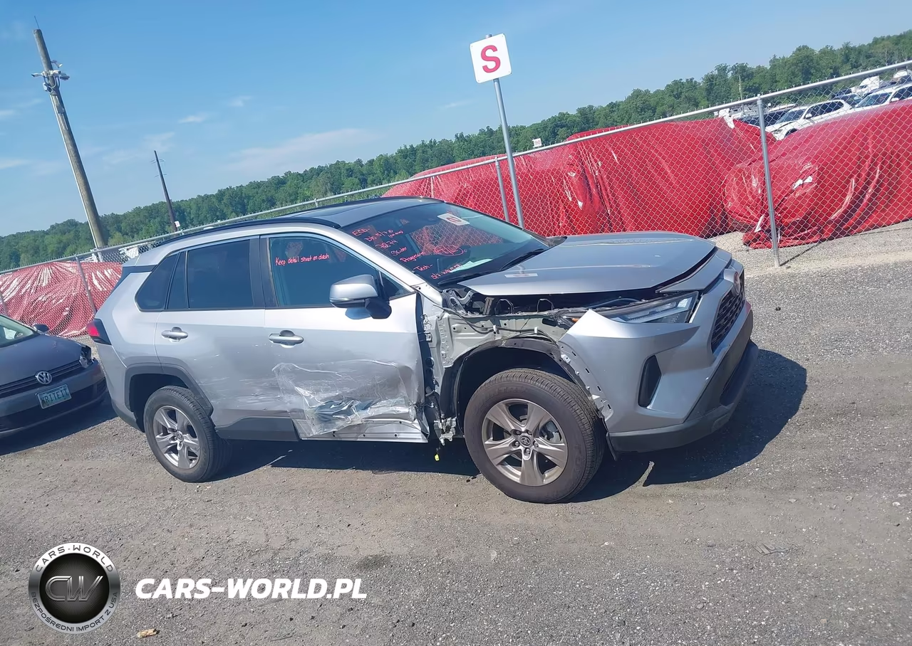 2023 Toyota Rav4 Xle VIN:2T3P1RFV0PC365742 - 13