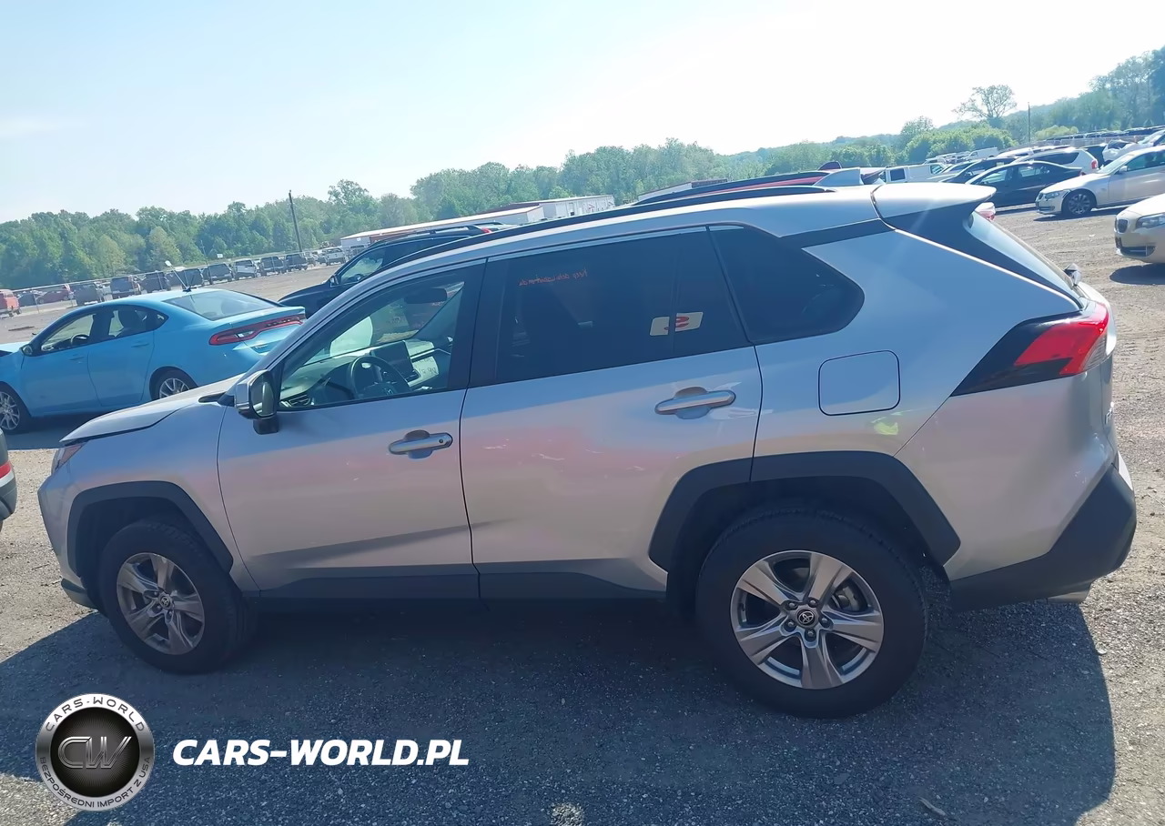 2023 Toyota Rav4 Xle VIN:2T3P1RFV0PC365742 - 14