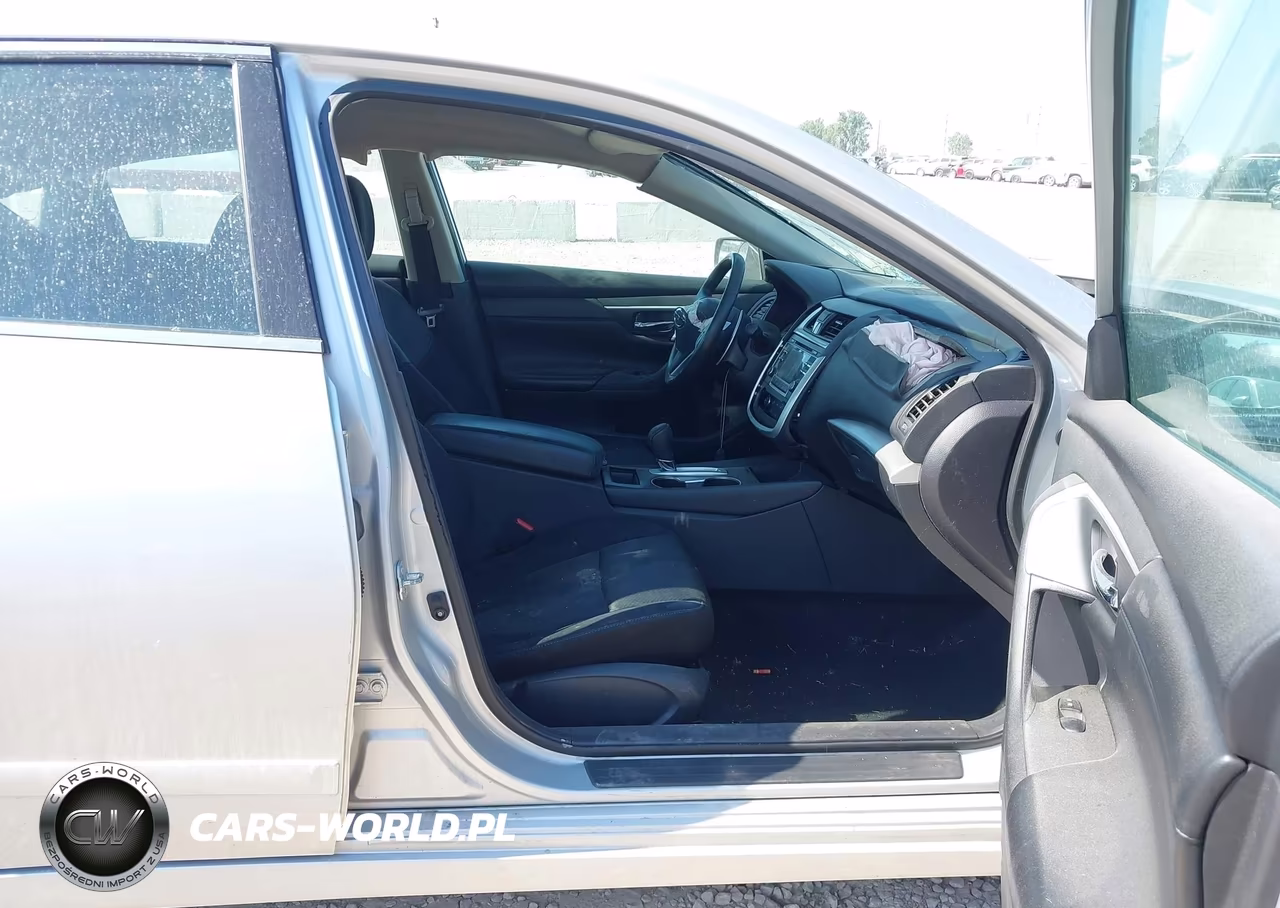 2017 Nissan Altima 2.5 VIN:1N4AL3AP9HC111543 - 5