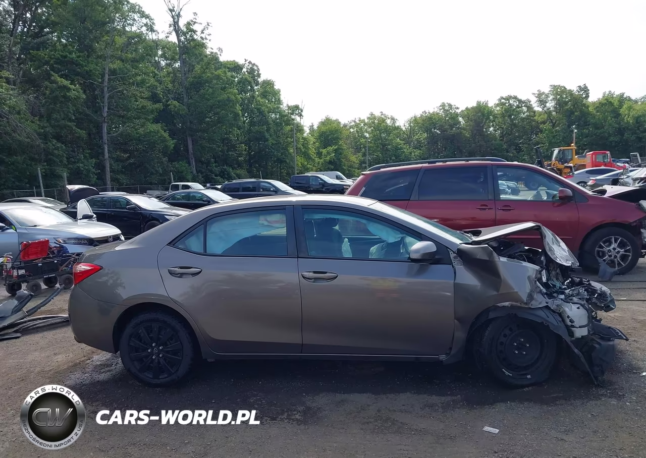 2017 Toyota Corolla Le VIN:2T1BURHE1HC926927 - 14