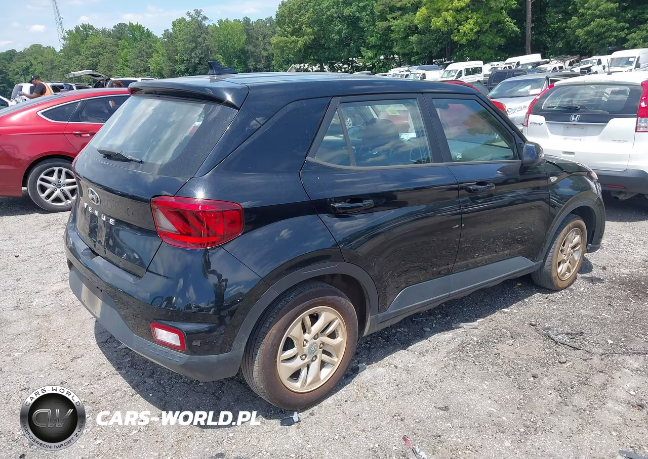 2021 Hyundai Venue Se VIN:KMHRB8A36MU066149 - 4