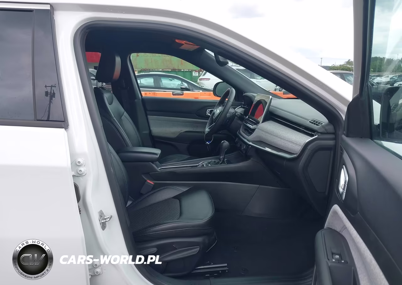 2024 Jeep Compass Latitude 4X4 VIN:3C4NJDBN0RT124465 - 5