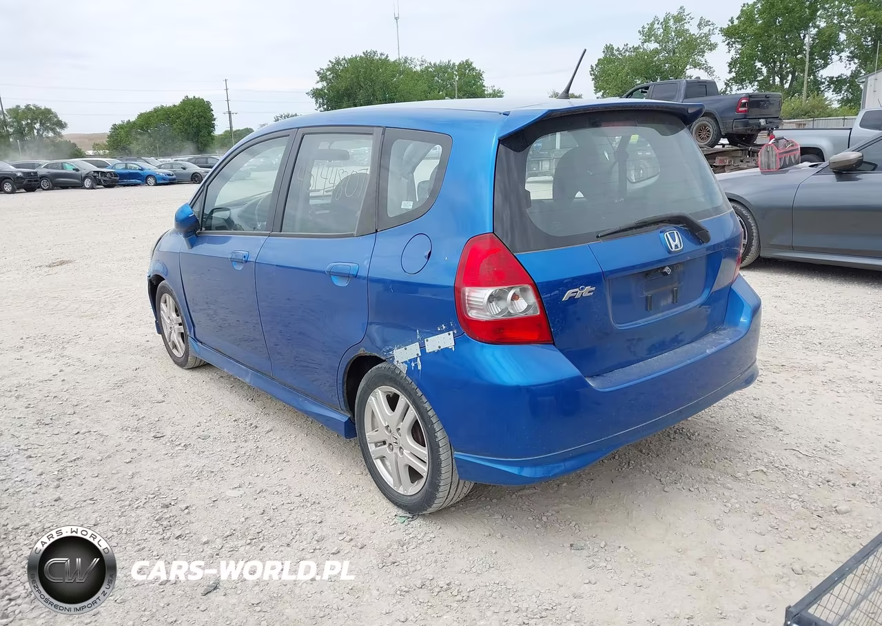 2007 Honda Fit Sport VIN:JHMGD38677S053935 - 3