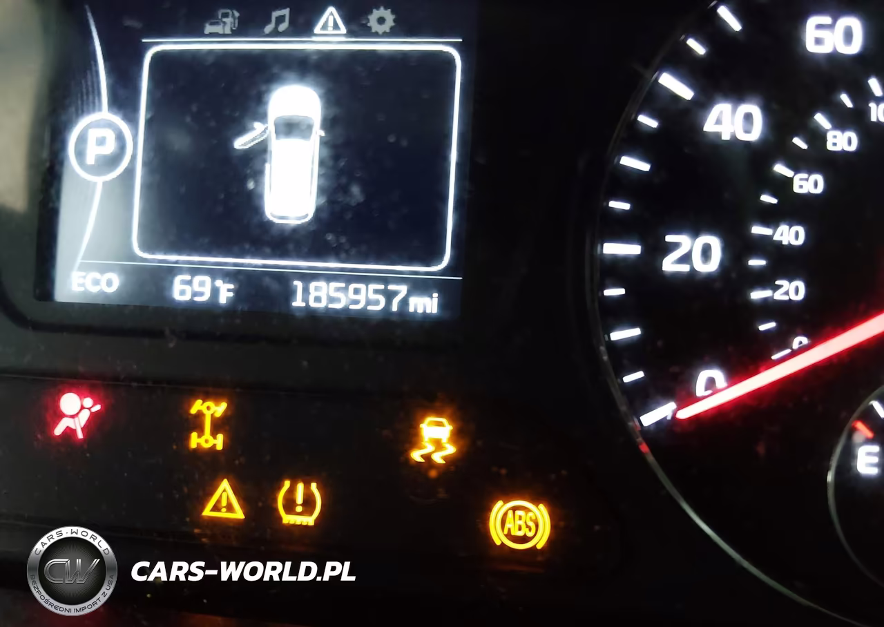 2018 Kia Sorento 3.3L Lx VIN:5XYPGDA50JG392095 - 16