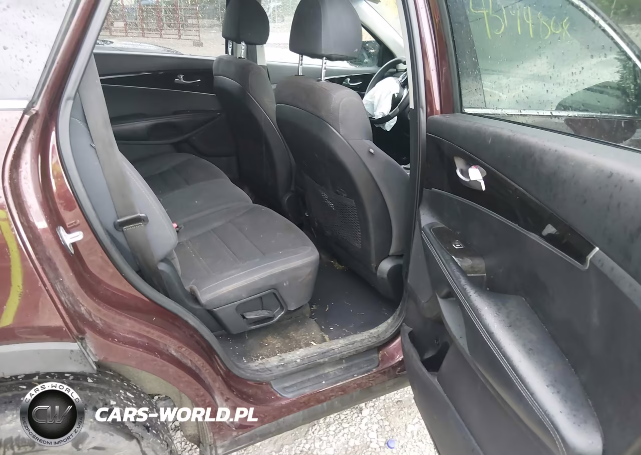 2018 Kia Sorento 3.3L Lx VIN:5XYPGDA50JG392095 - 8