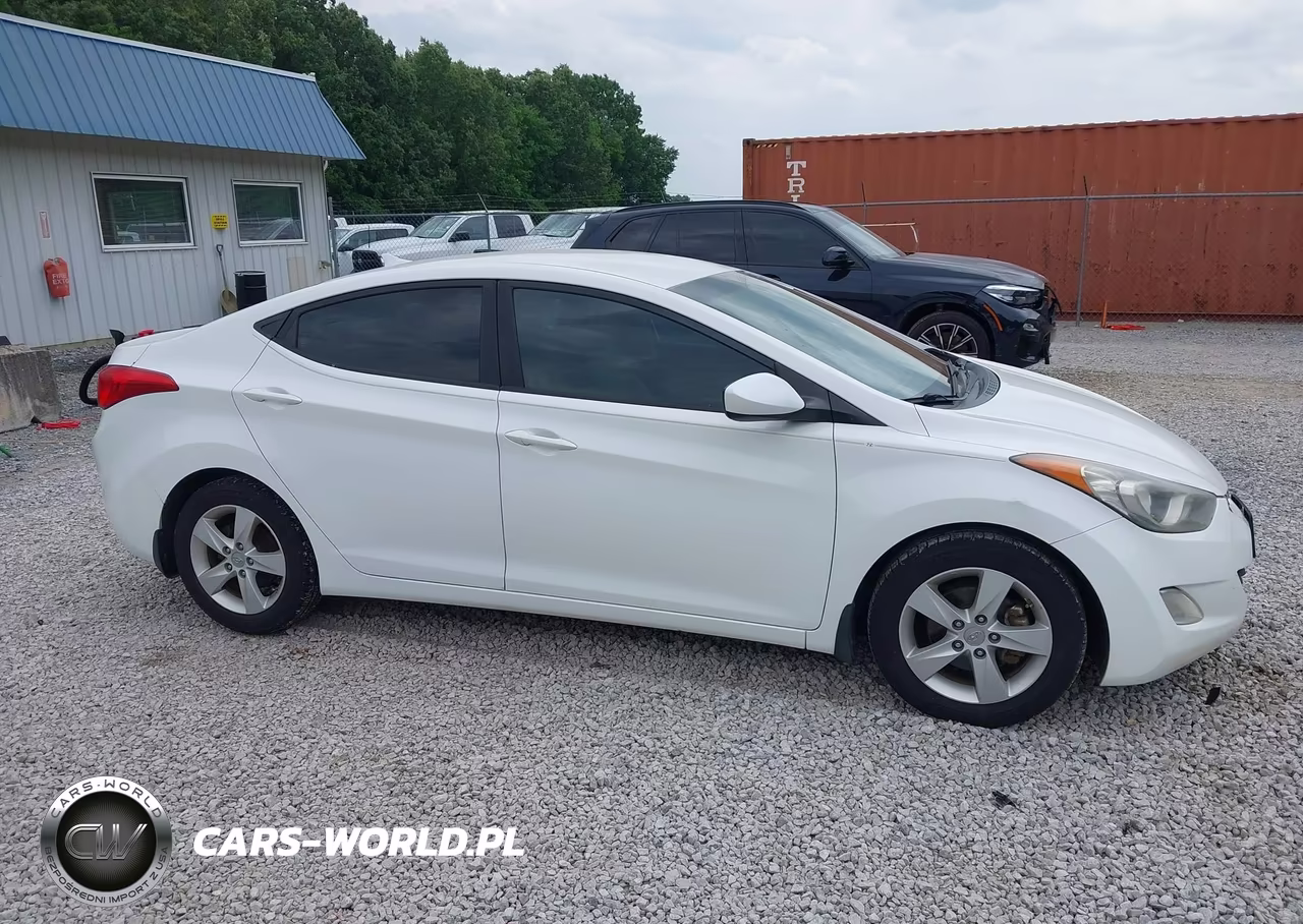 2013 Hyundai Elantra Gls VIN:5NPDH4AE9DH203134 - 13