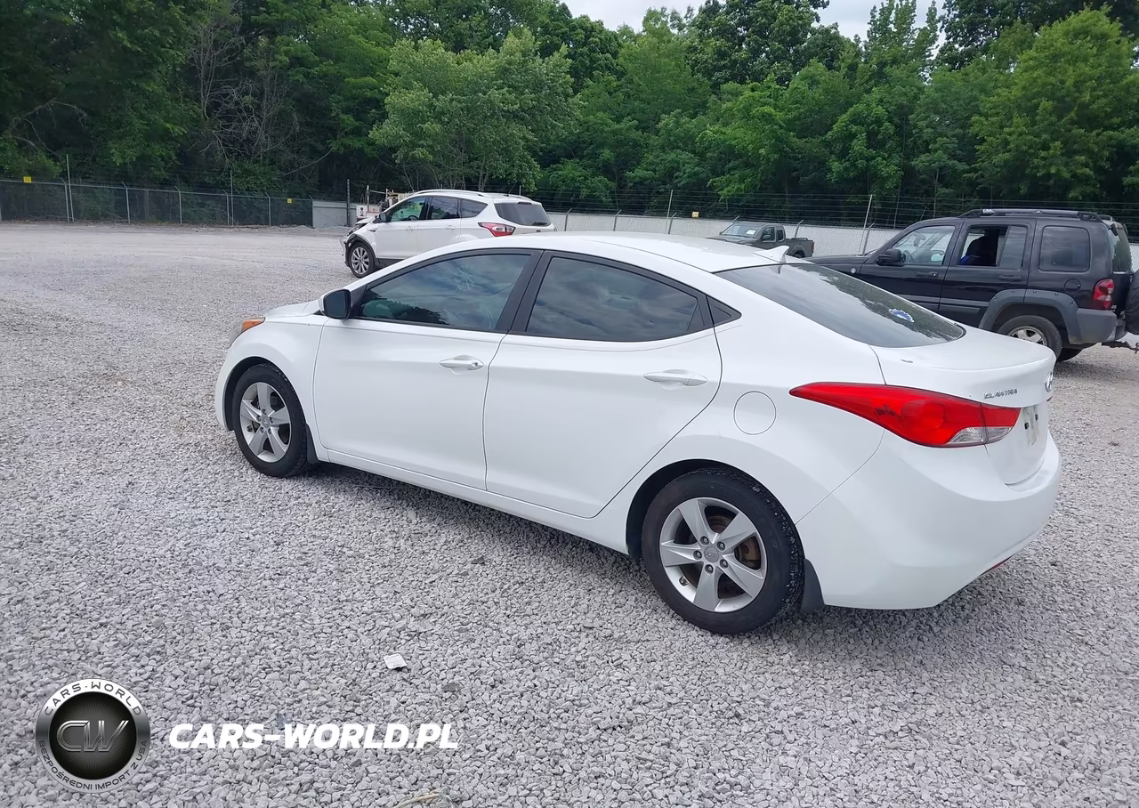 2013 Hyundai Elantra Gls VIN:5NPDH4AE9DH203134 - 3