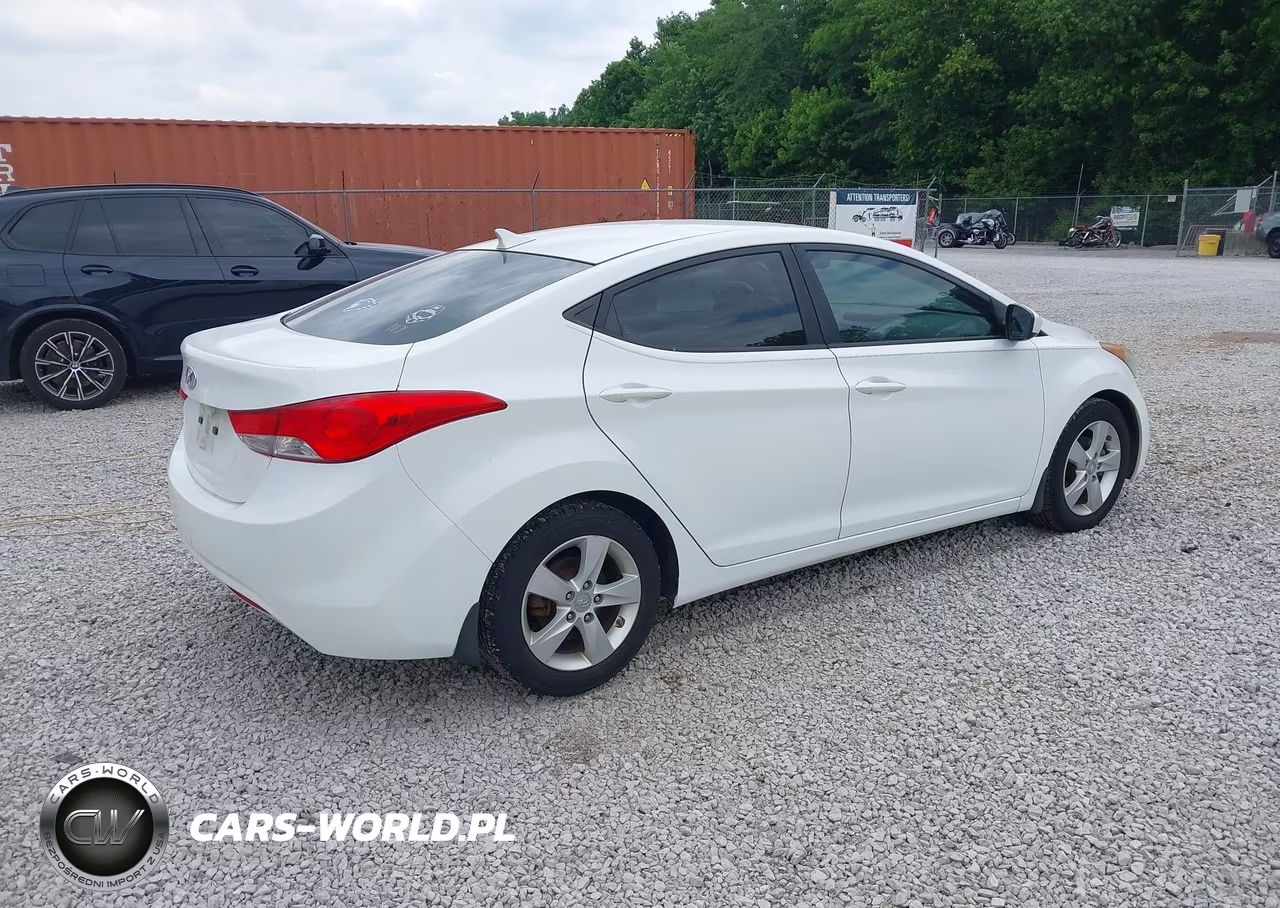 2013 Hyundai Elantra Gls VIN:5NPDH4AE9DH203134 - 4