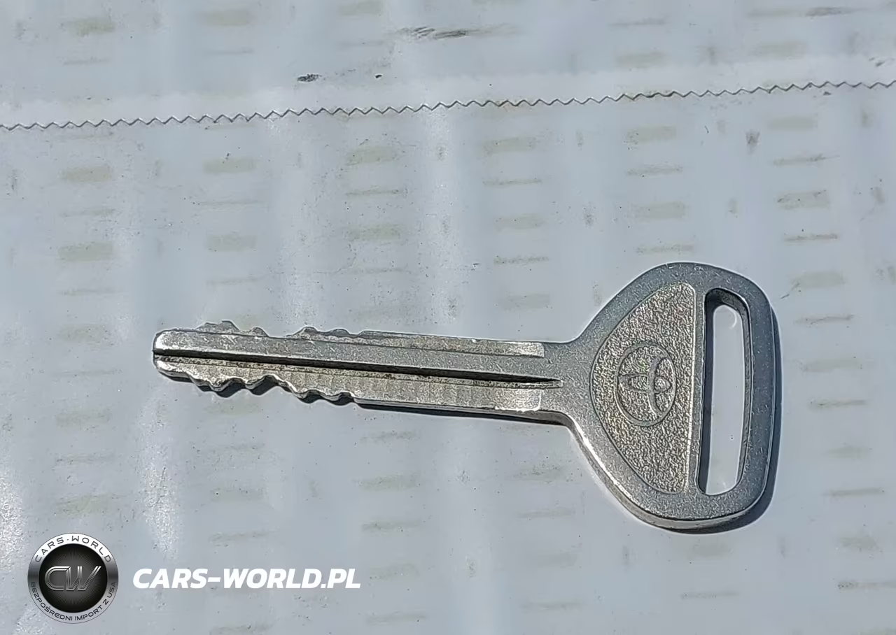 2007 Toyota Yaris VIN:JTDBT923271144777 - 11