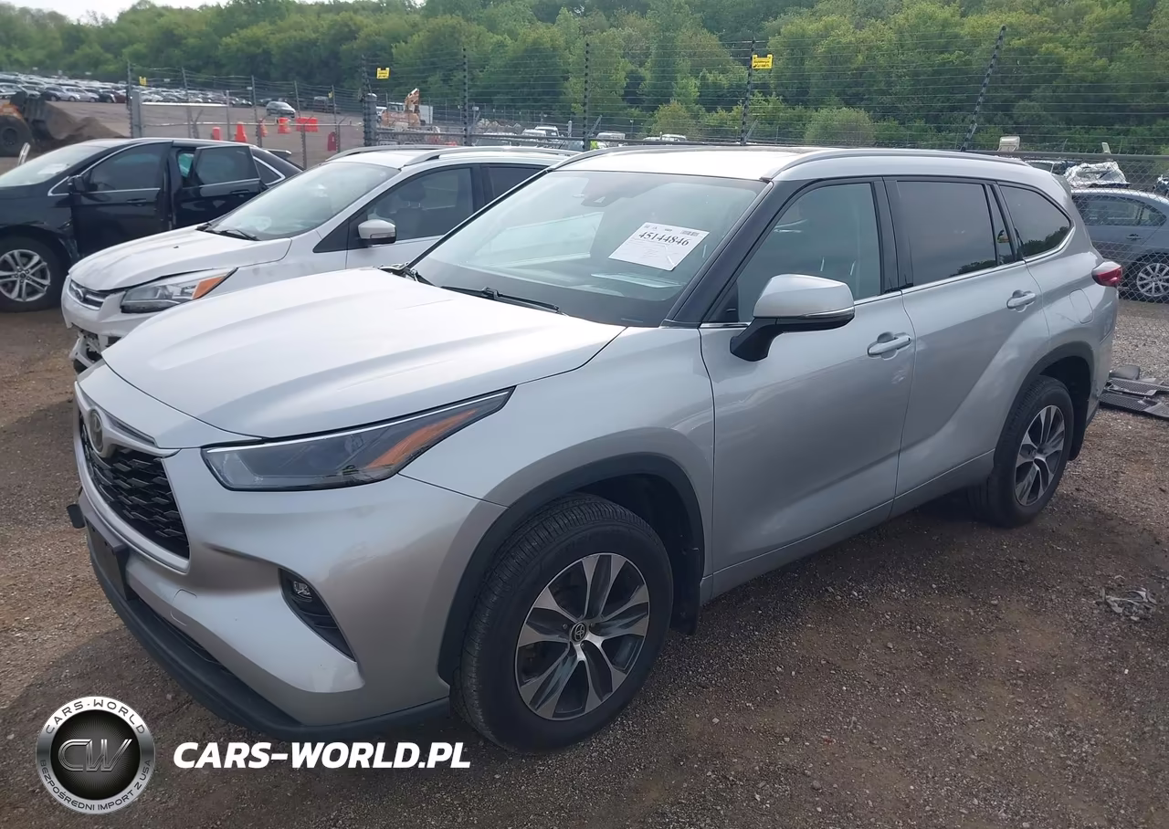 2022 Toyota Highlander Xle VIN:5TDGZRBH8NS579920 - 2