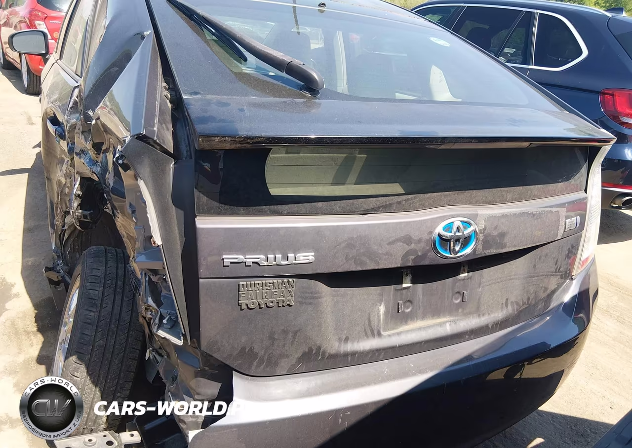 2011 Toyota Prius Two VIN:JTDKN3DU8B5351382 - 16