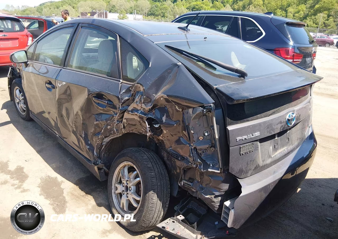 2011 Toyota Prius Two VIN:JTDKN3DU8B5351382 - 3