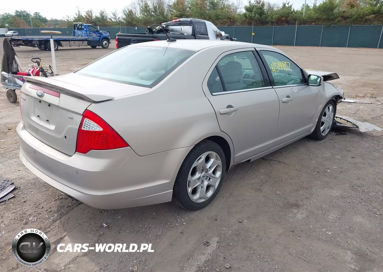 2010 Ford Fusion Se VIN:3FAHP0HA6AR355290 - 4