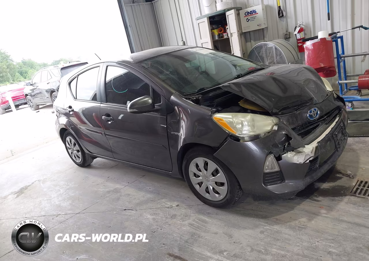 2013 Toyota Prius C Two