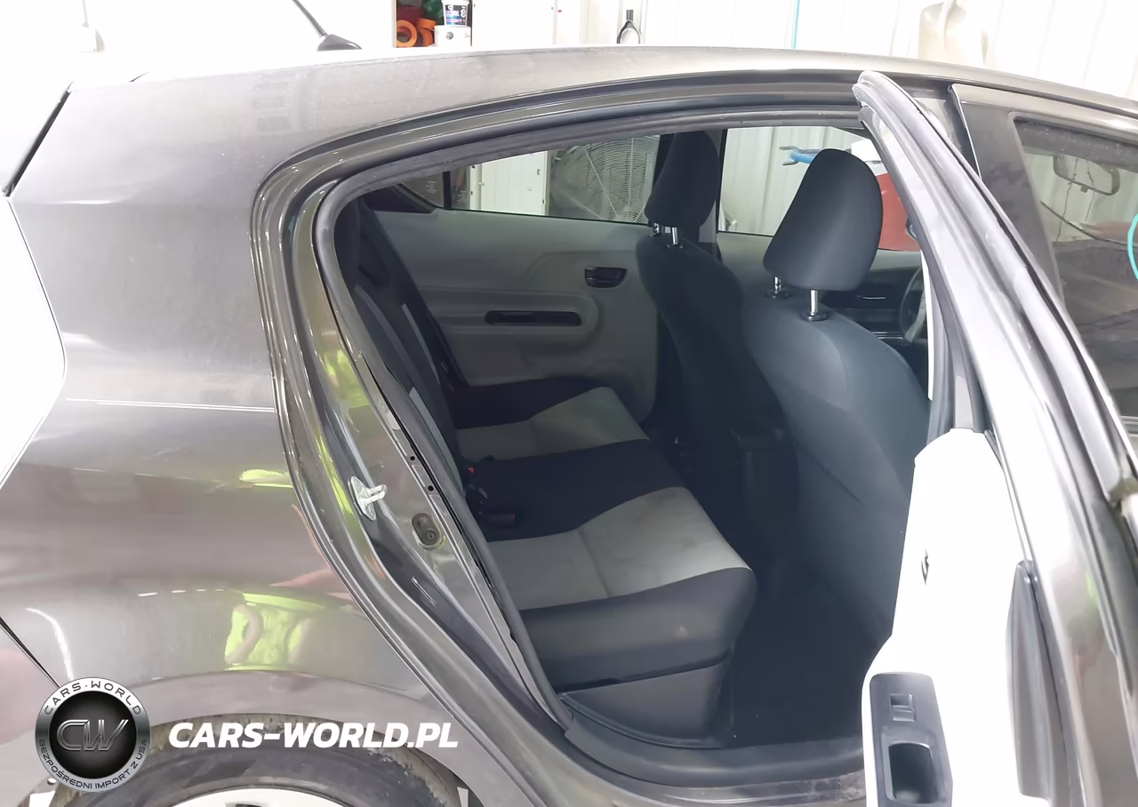 2013 Toyota Prius C Two VIN:JTDKDTB34D1058215 - 8