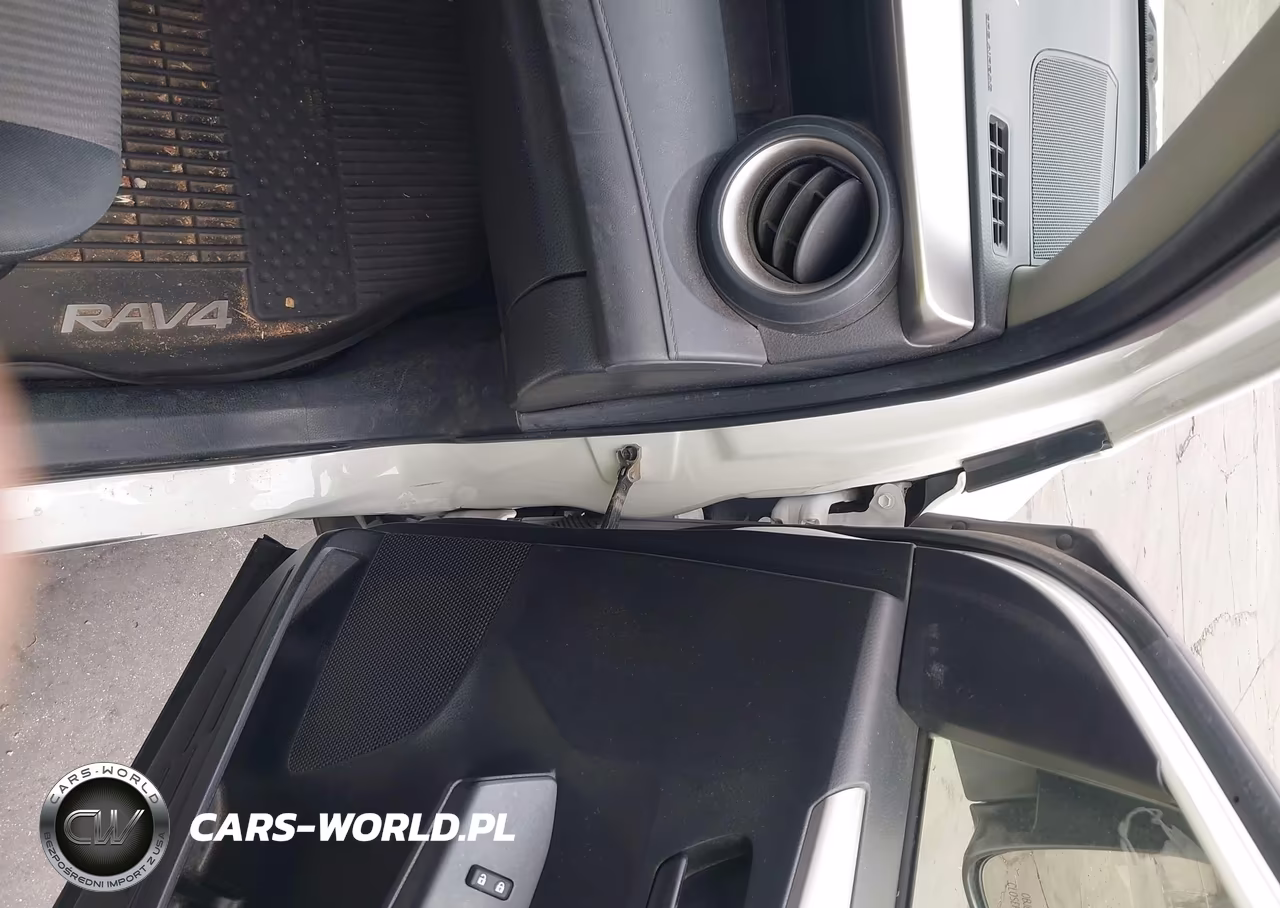 2018 Toyota Rav4 Le VIN:JTMZFREV5JJ156786 - 12