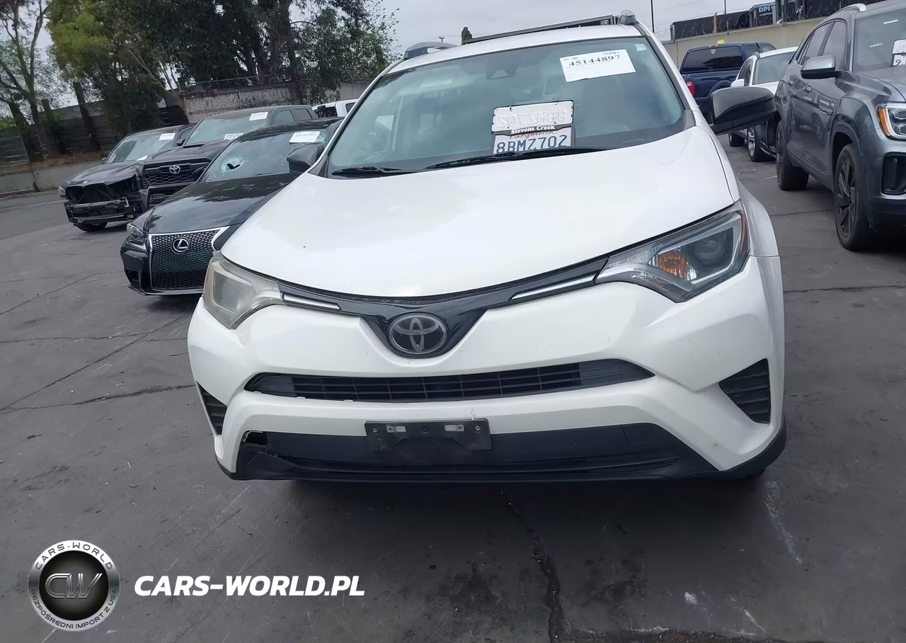 2018 Toyota Rav4 Le VIN:JTMZFREV5JJ156786 - 13