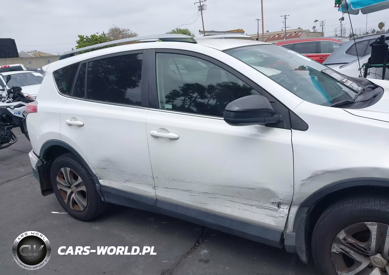 2018 Toyota Rav4 Le VIN:JTMZFREV5JJ156786 - 14