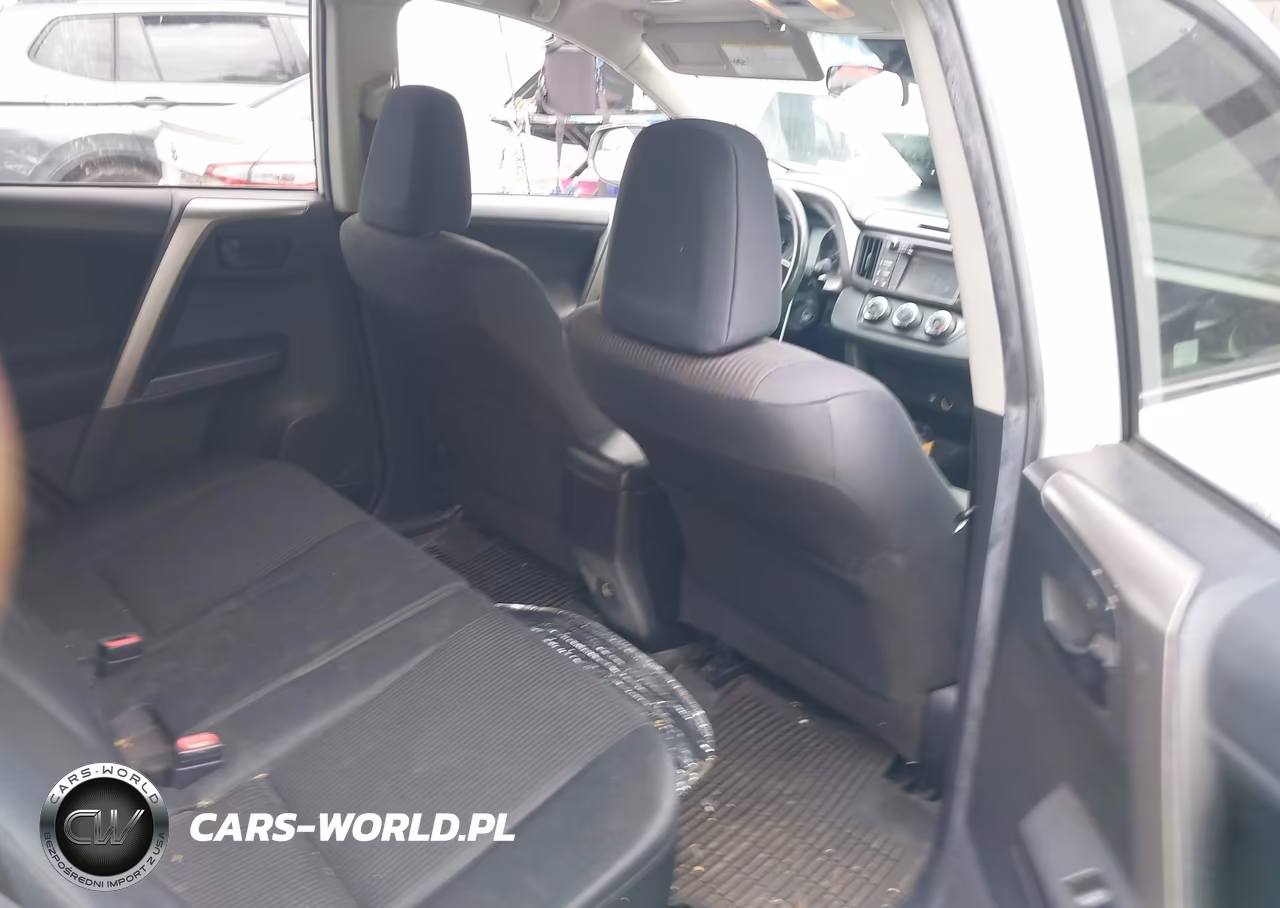2018 Toyota Rav4 Le VIN:JTMZFREV5JJ156786 - 8