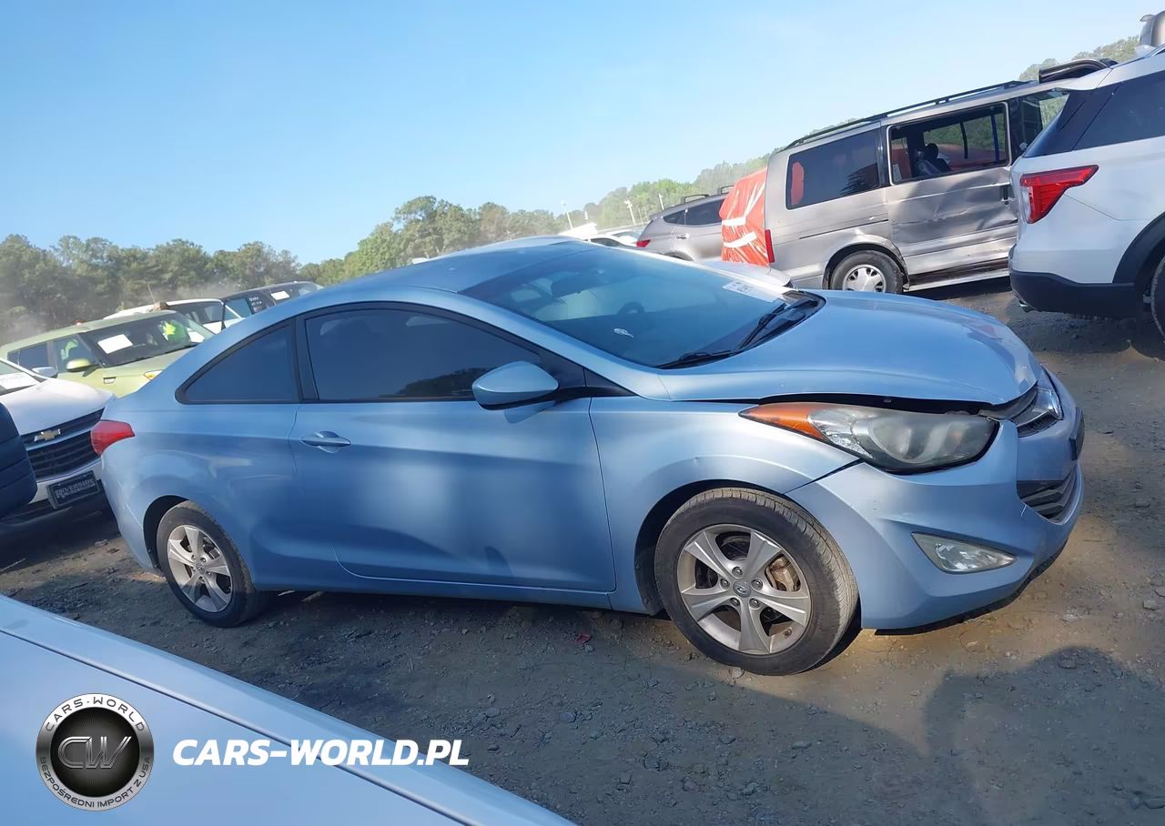 2013 Hyundai Elantra Gs VIN:KMHDH6AE4DU000309 - 13