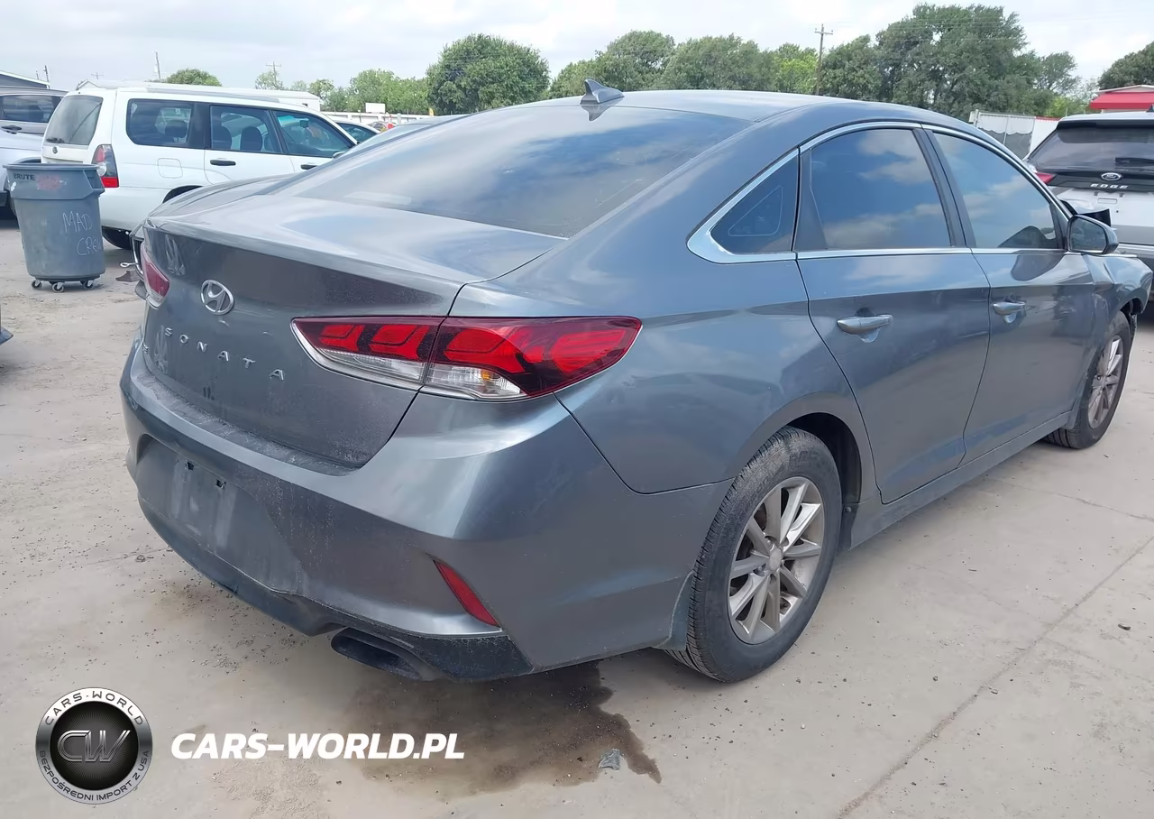 2018 Hyundai Sonata Se VIN:5NPE24AF0JH705315 - 4