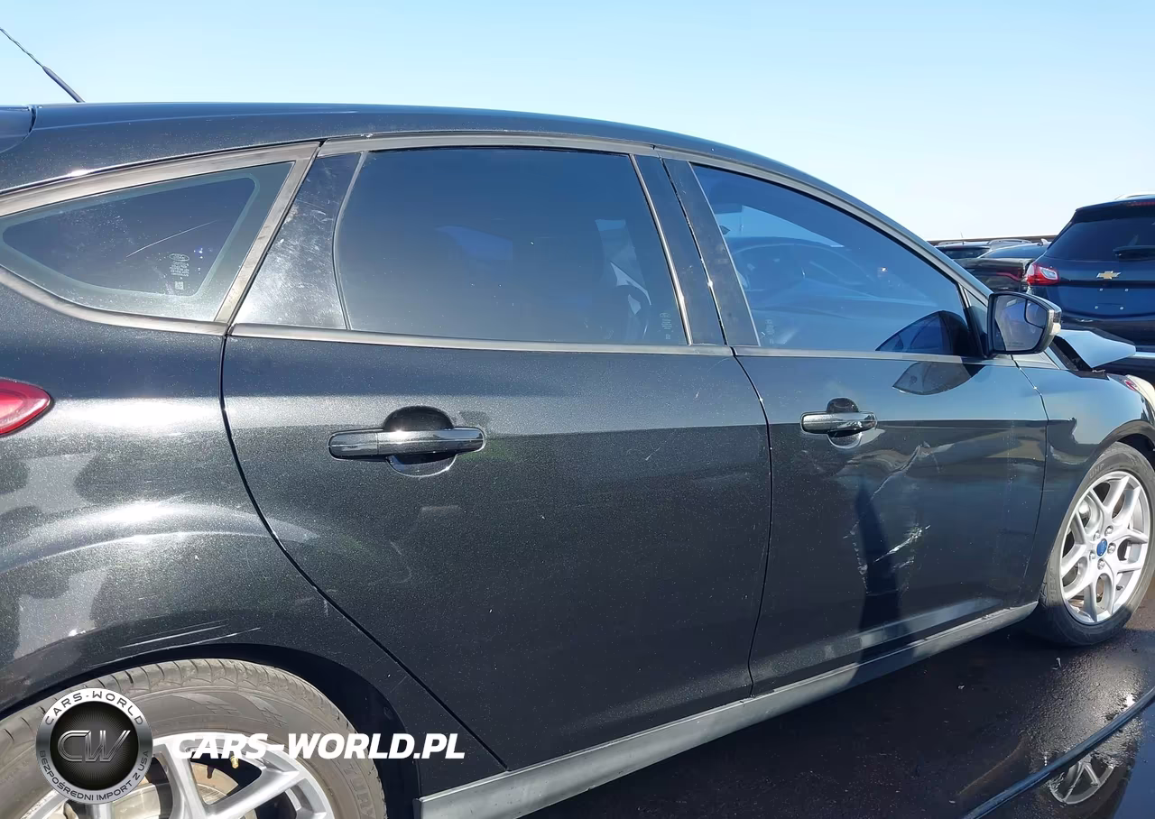 2015 Ford Focus Se VIN:1FADP3K23FL330239 - 13