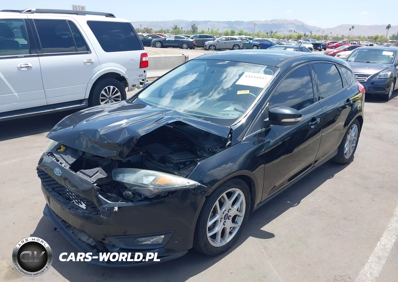 2015 Ford Focus Se VIN:1FADP3K23FL330239 - 2