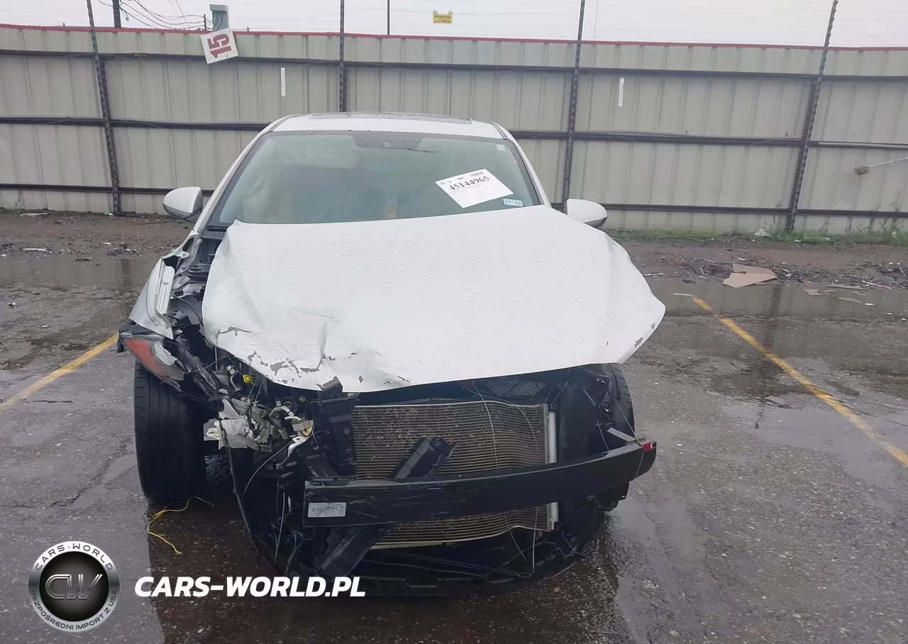 2018 Hyundai Elantra Value Edition VIN:5NPD84LF4JH322355 - 12