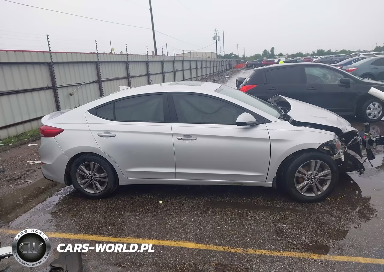 2018 Hyundai Elantra Value Edition VIN:5NPD84LF4JH322355 - 13