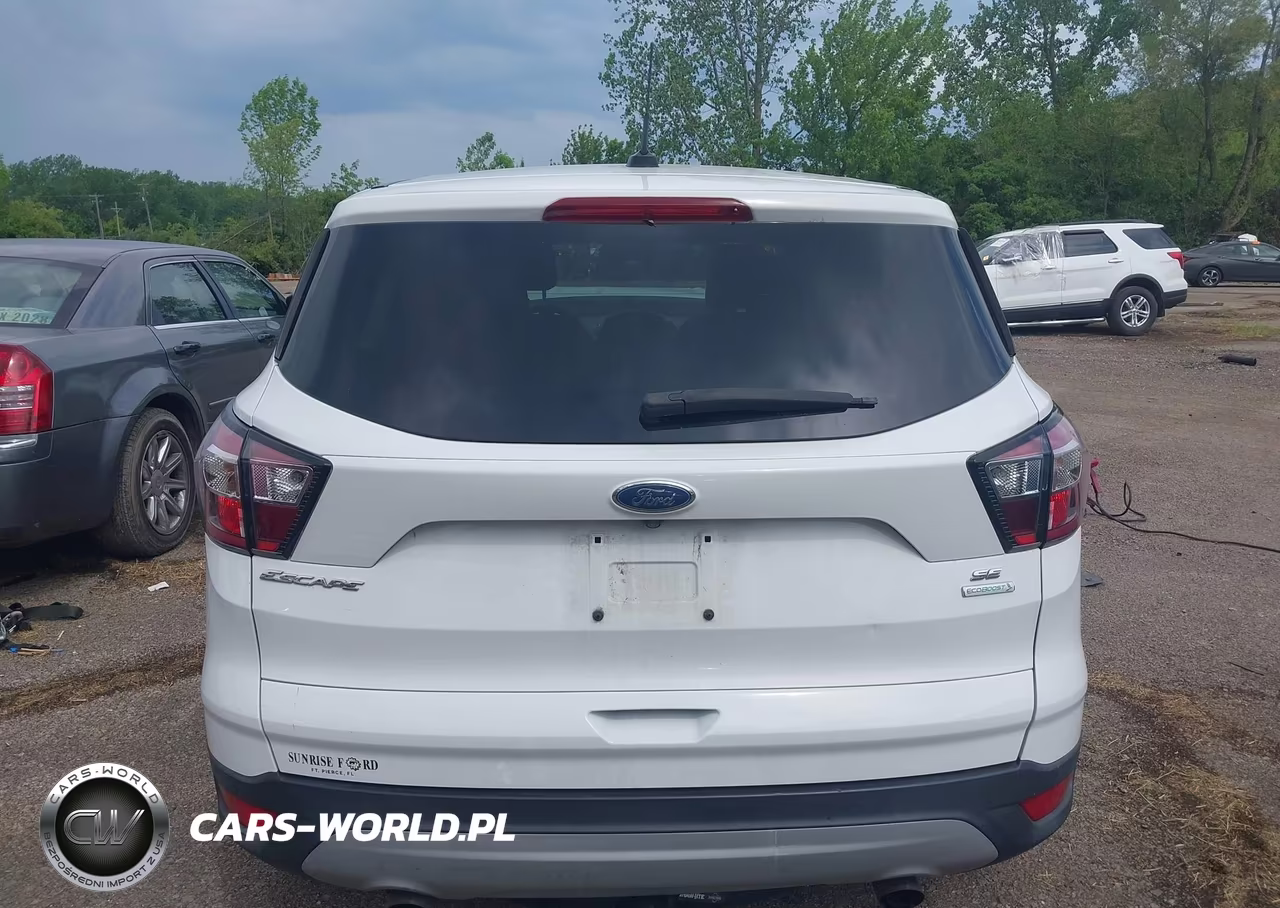 2017 Ford Escape Se VIN:1FMCU0GD8HUF02779 - 16