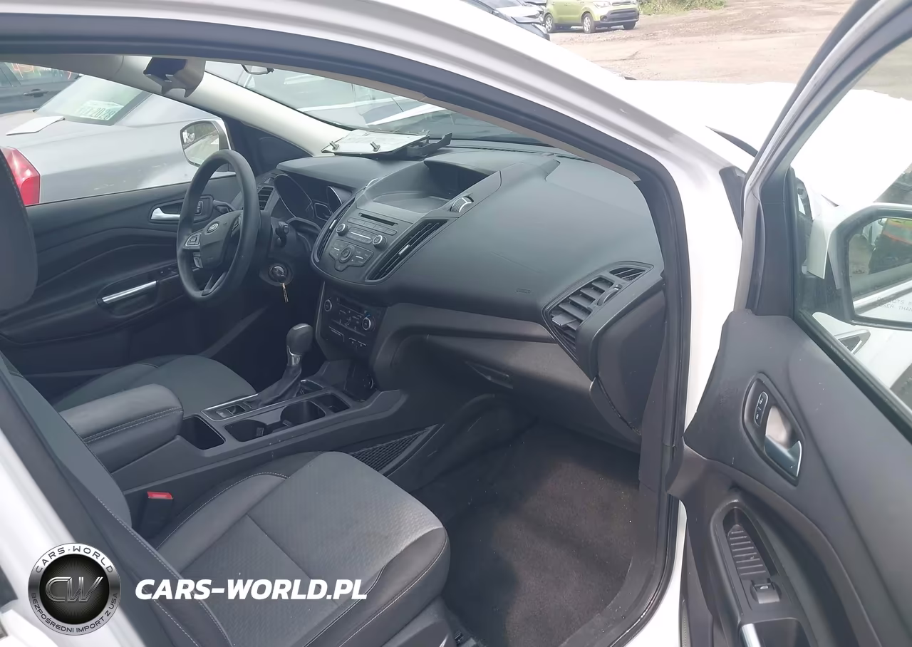 2017 Ford Escape Se VIN:1FMCU0GD8HUF02779 - 5