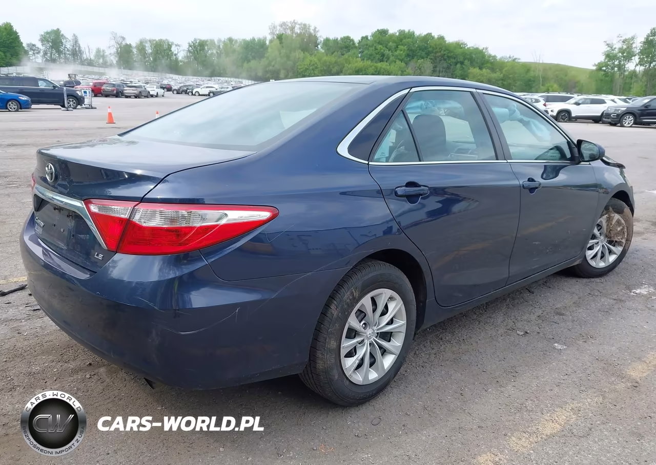 2015 Toyota Camry Le VIN:4T1BF1FK6FU892175 - 4