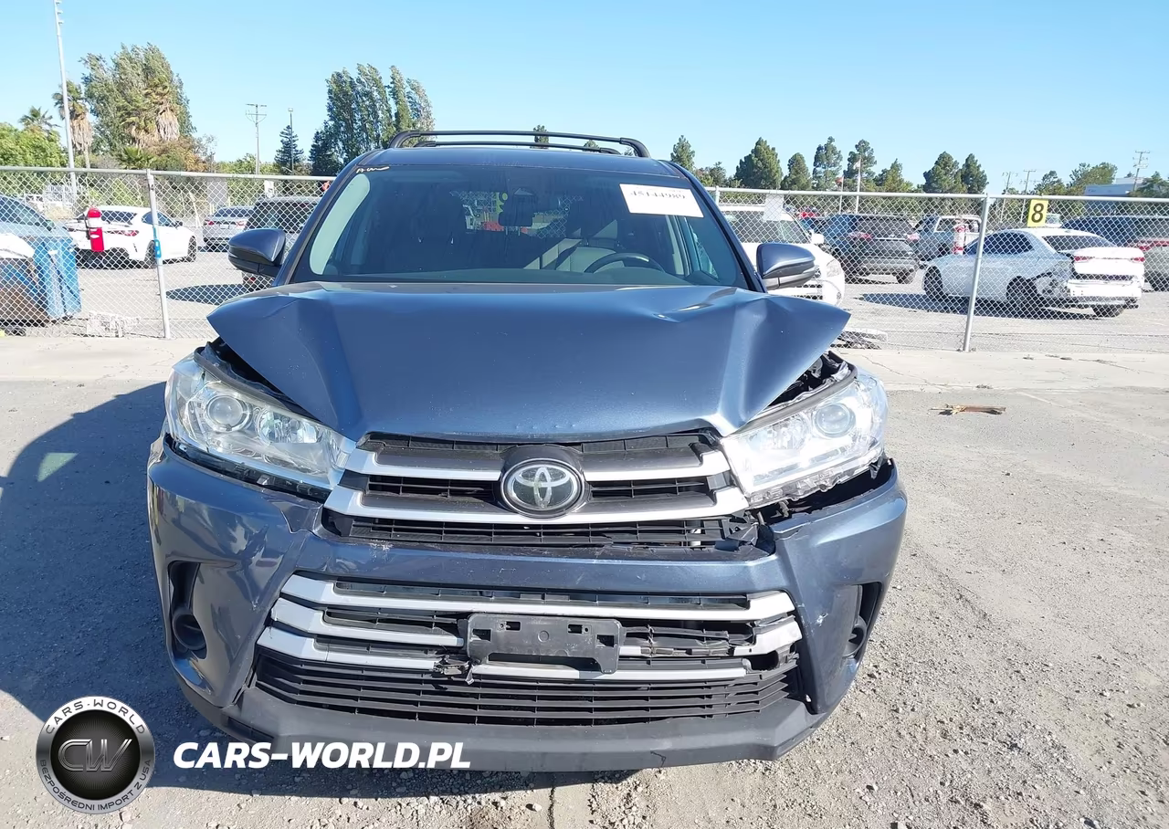 2019 Toyota Highlander Le VIN:5TDZARFH5KS051094 - 12