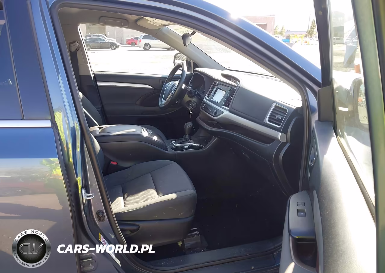 2019 Toyota Highlander Le VIN:5TDZARFH5KS051094 - 5