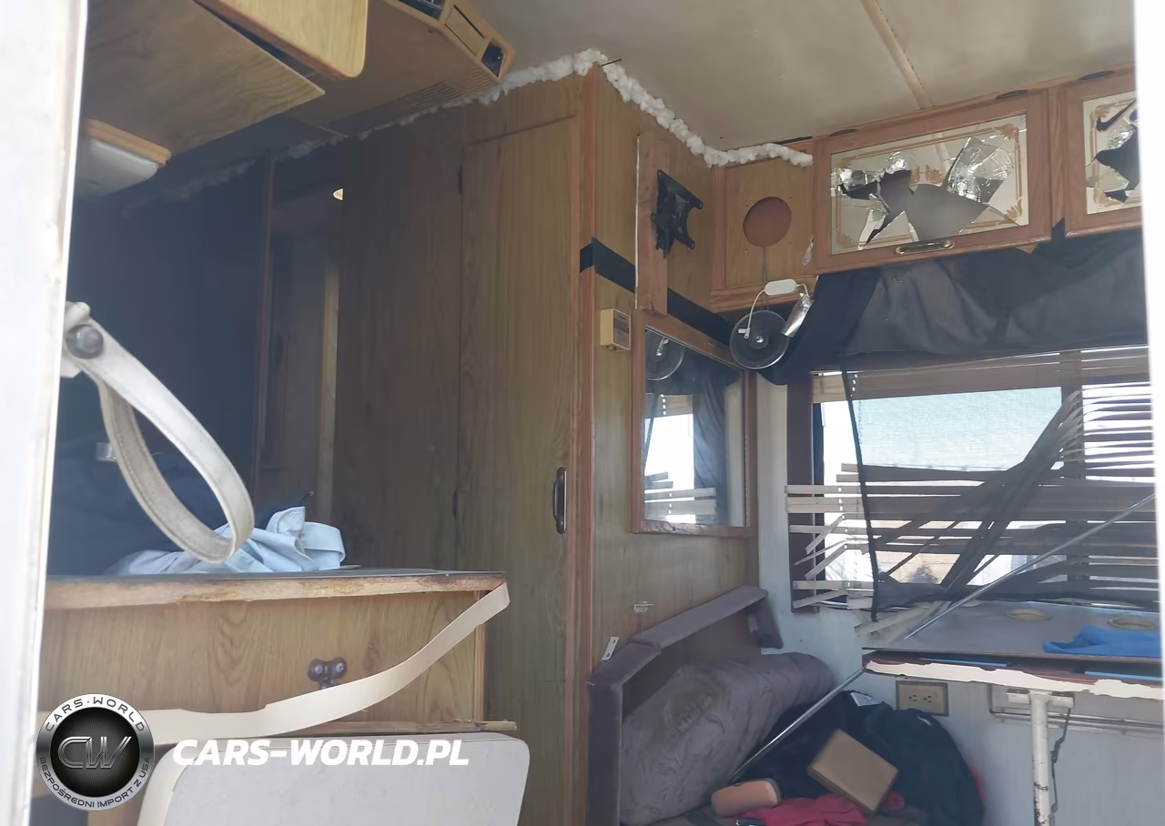 1991 Ford Econoline E350 Cutaway Van VIN:1FDKE30G1MHA74006 - 8
