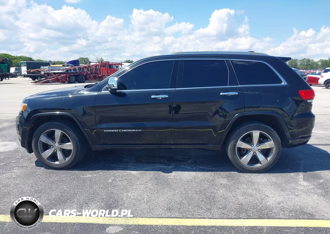 2015 Jeep Grand Cherokee Overland VIN:1C4RJECG0FC646737 - 14